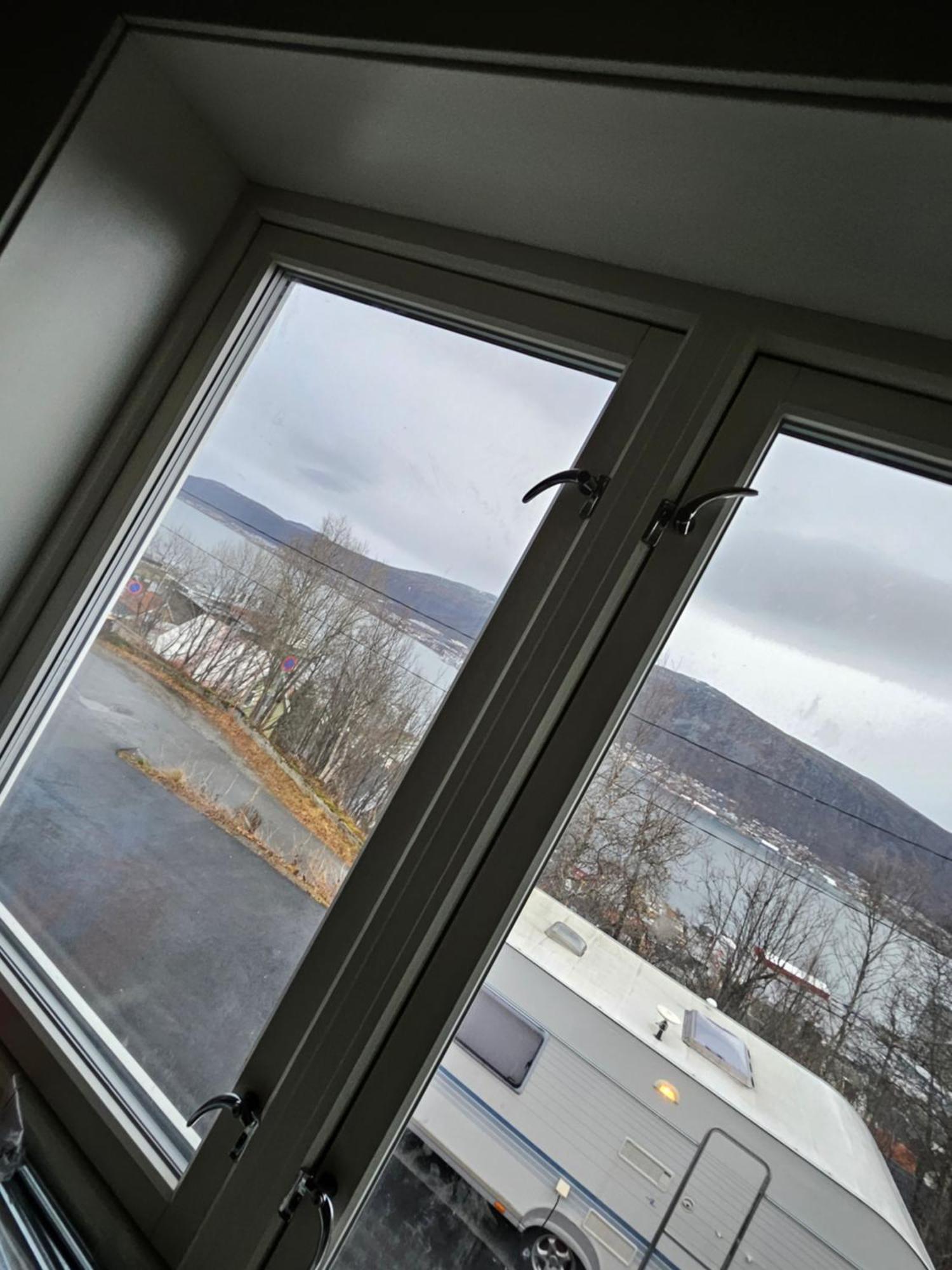 Tromsoapartment Silent Area With Nice View I Have Warm Caravan For Rent Same Place, 4 People Dış mekan fotoğraf